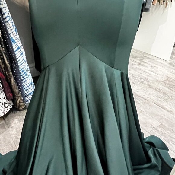 NWT Faviana Emerald Green Strapless Formal Gown $395 - Picture 9 of 14